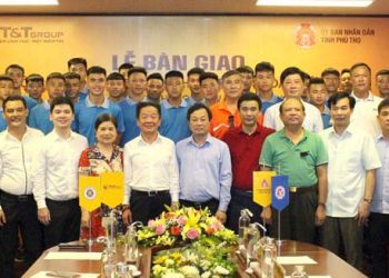 Bàn giao đội bóng U21 Hà Nội cho CLB bóng đá Phú Thọ