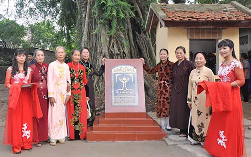 Lưỡng Mộc Đại Thụ được công nhận là Cây Di sản Việt Nam