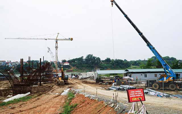 Cận cảnh công trường xây dựng cầu Vĩnh Phú, nối 2 tỉnh Vĩnh Phúc - Phú Thọ