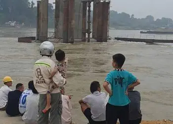 Lật đò ngang trên sông Lô, 1 người mất tích