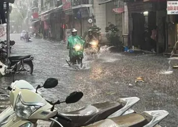 Miền Bắc bước vào đợt mưa lớn kéo dài