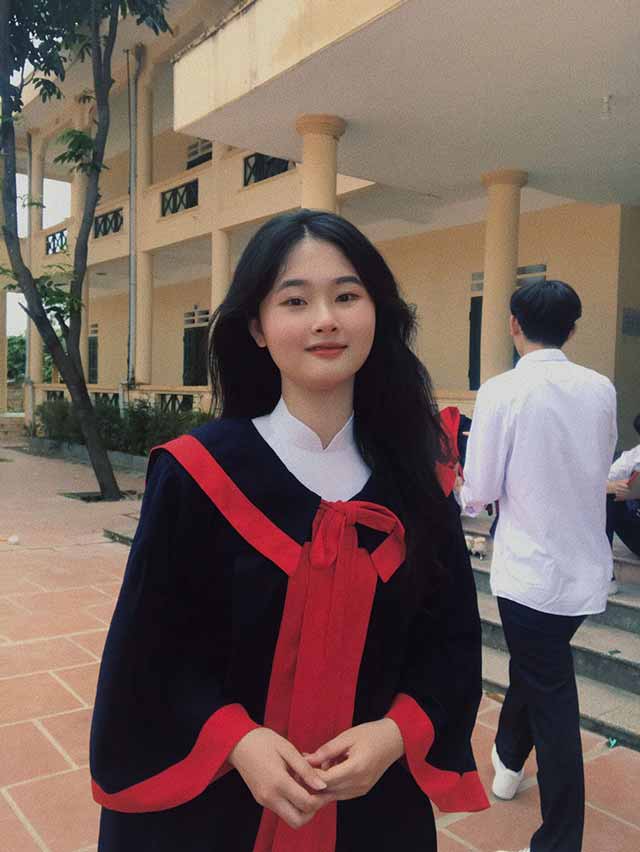 Nữ sinh xinh đẹp Thủ khoa môn Văn tỉnh Phú Thọ