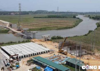 Đường giao thông liên vùng kết nối đường Hồ Chí Minh với Quốc lộ 70B, quốc lộ 32C tỉnh Phú Thọ đi tỉnh Yên Bái